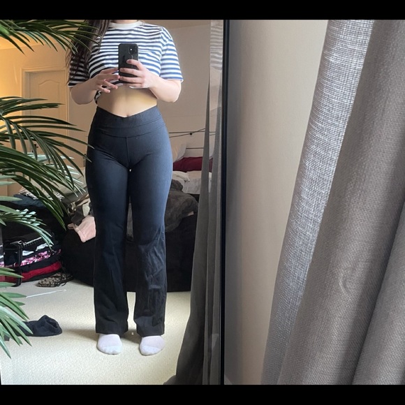 Lululemon Yoga Pants - Black - Picture 2 of 3